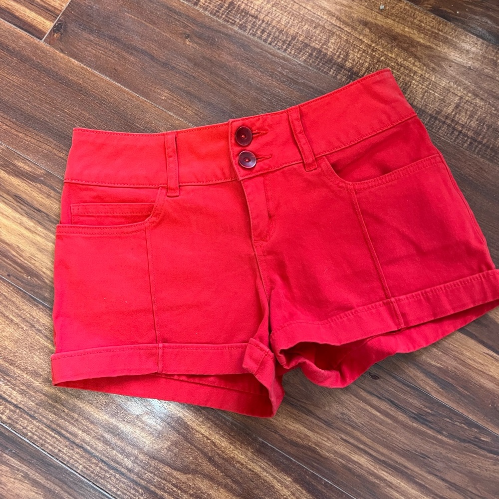 Bella Dahl red shorts. Size 26
